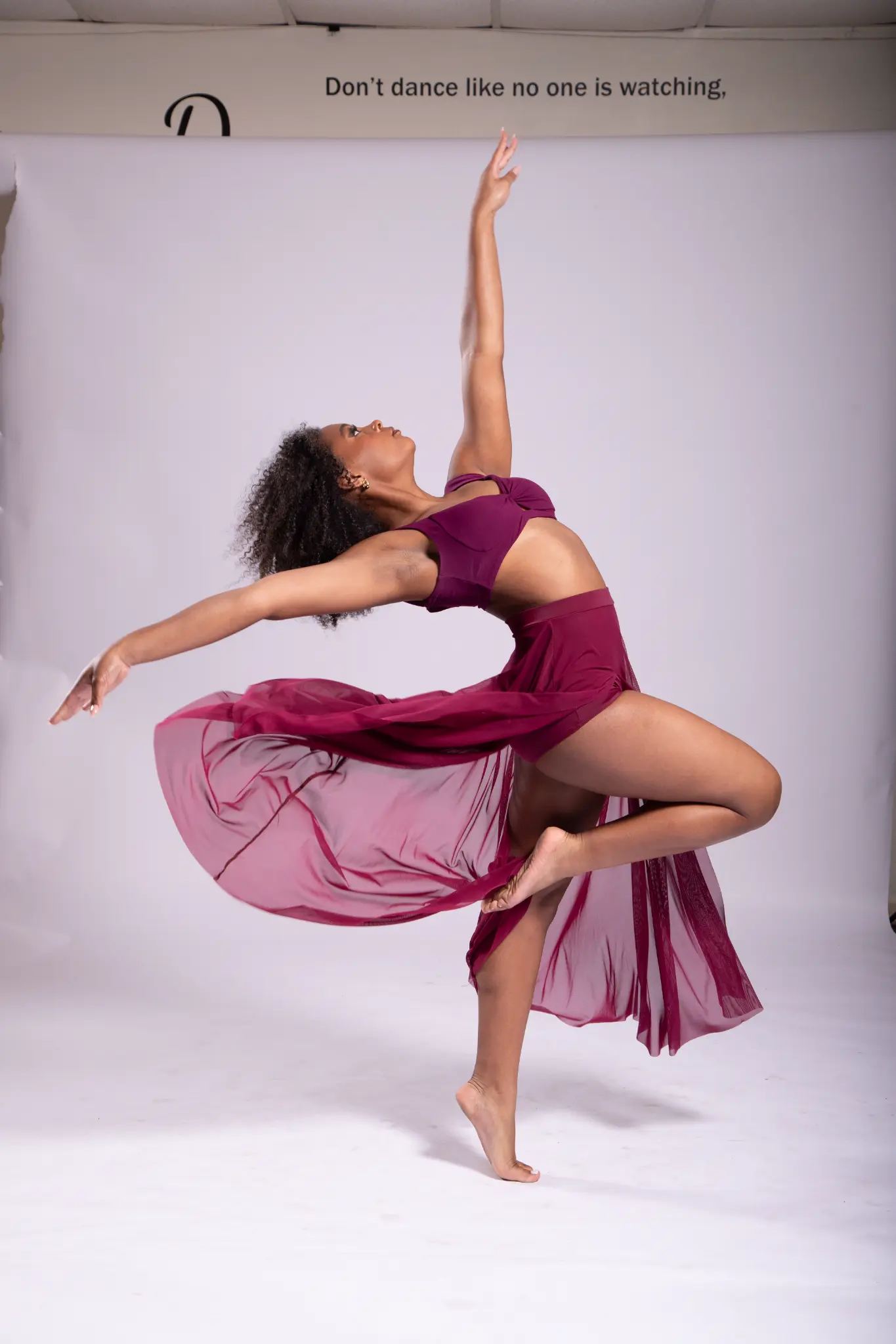 Onyx dancer