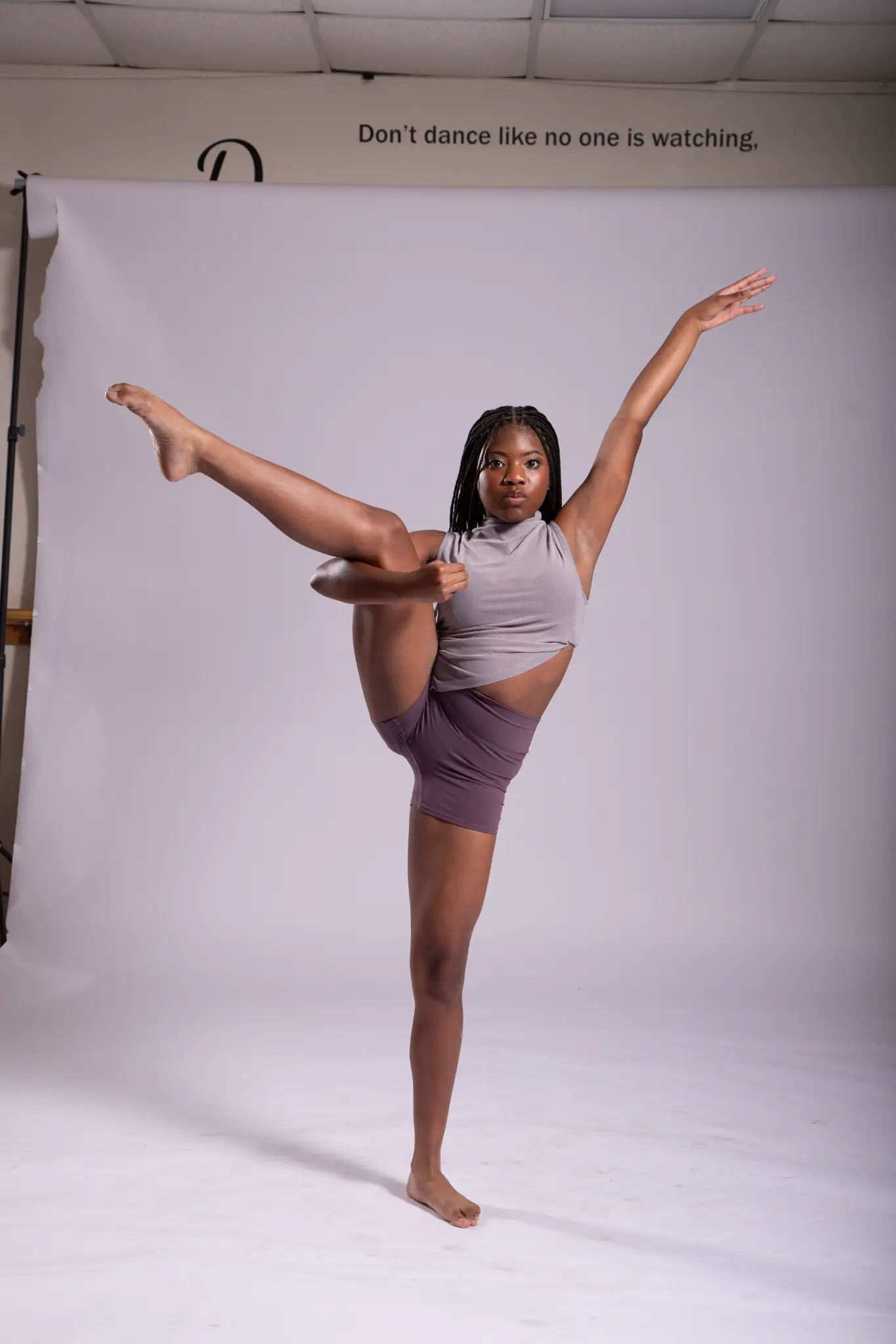 Onyx dancer